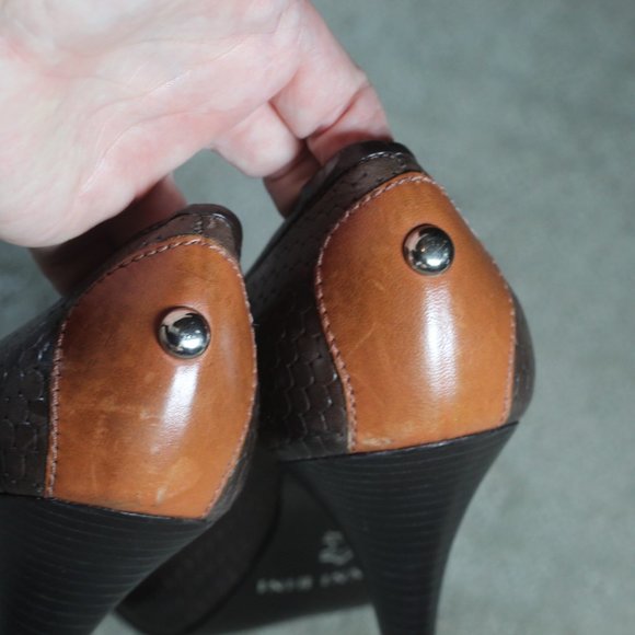Gianni Bini Dark Brown Circle Pattern Camel-Colored Buckle & Heel Patch Shoes - Picture 5 of 7